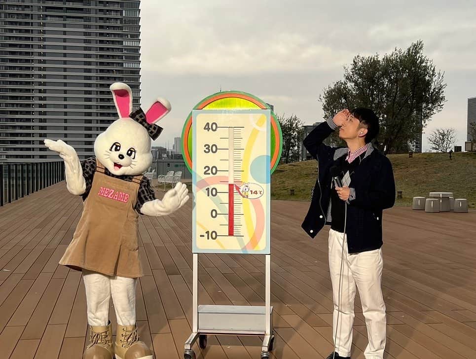 朝日放送「おはよう朝日土曜日です」さんのインスタグラム写真 - (朝日放送「おはよう朝日土曜日です」Instagram)「おは土始まってます  #デパ地下#対決 #近鉄#大丸 #HIS#バスツアー #3大和牛#食べ放題 #近江牛#飛騨牛#松阪牛#🐂  #おは土#おはよう朝日土曜日です#ABCテレビ #シャンプーハット#恋さん#てつじ #北村真平#斎藤真美#ABCアナウンサー #佐藤悠#めざめ」3月26日 7時06分 - ohado6ch