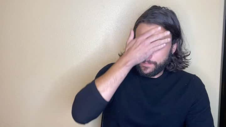 ジャック・ファライーのインスタグラム：「How auditioning has been going (it’s allergies)」