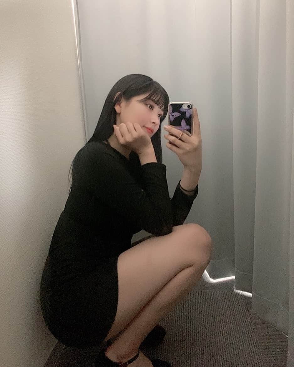篠見星奈さんのインスタグラム写真 - (篠見星奈Instagram)「. 🦋🖤 . #タイトワンピース #ニットワンピース #ワンピース ...