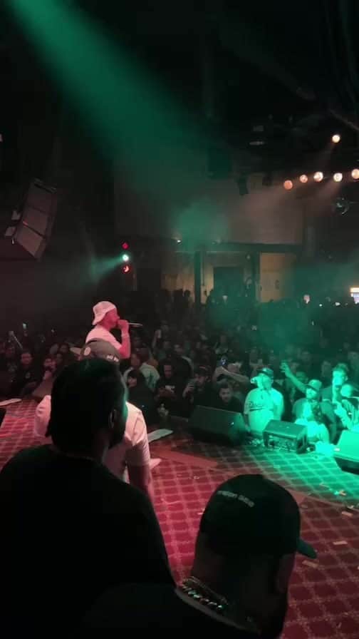 エルアールジーのインスタグラム：「@getbenny LIVE at the Nile, Mesa, AZ」