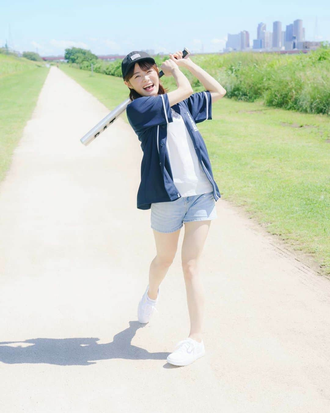 長谷川玲奈さんのインスタグラム写真 - (長谷川玲奈Instagram)「開幕だぁぁぁぁぁ〜⚾️  #野球 #baseball #野球女子」3月26日 15時25分 - bbg_rena0315