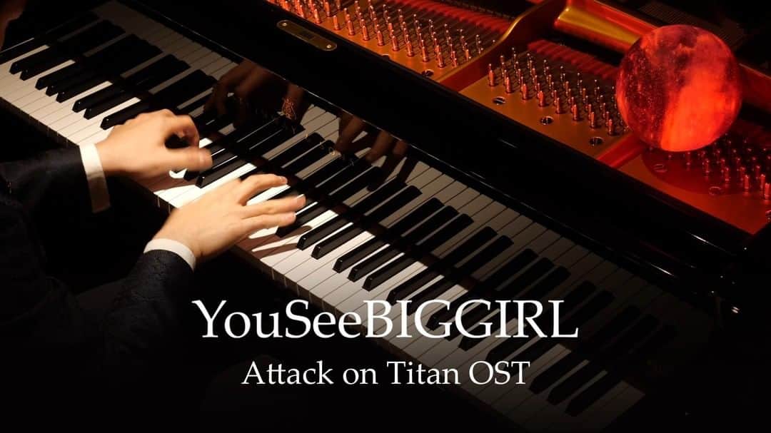 Animenz（アニメンズ）のインスタグラム：「My 5th Attack on Titan piano arrangementforf this year: YouSeeBIGGIRL / Apple Seed! Also known as THAT soundtrack where Reiner and Berthold are showing their true identities in front of Eren in the legendary episode 31. 🔥🔥"YOU DAMN TRAITORS!!!"🔥🔥  Still one of my favorite moments in the anime! You can watch the full version on my YouTube channel now. #aot #attackontitan #piano」