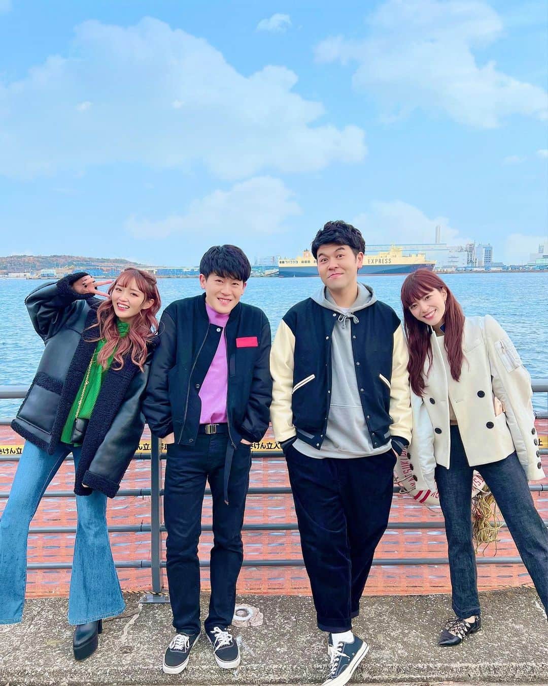 ねおさんのインスタグラム写真 - (ねおInstagram)「🤍👨‍👩‍👧‍👦🤍  【あるある土佐カンパニー（ネオ）】を 応援してくださった方々！ 本当にありがとうございました🥲🥲💓  少し長くなるかもしれないですが 今の気持ちを書きたいと思います✏️  私は【あるある土佐カンパニー2（ネオ）】にパワーアップするタイミングで 新メンバーとして参加させて頂くことになりました！  不安やドキドキでいっぱいになりながら 初収録に向かったのですが 土佐カンスタッフさんや 有輝さん、卓也さん、三谷さんが 本当に暖かく迎えて下さり 初収録から楽しんで収録が出来ました…🥲  こんなに素敵なメンバーや スタッフさんが集まった番組に出会えた事が  ねおにとって本当に宝物です✨  収録のあとに みんなで楽屋で次やりたい事を話したり 何気ない会話を何時間もしたり あるあるのロケをしたり 選挙の呼びかけ活動を原宿でしたり 一つ一つが楽しくて毎月の楽しみでした🌸  ねおのコーナー 【ねおパイ】の作ってくださり 最新トレンドを皆さんにお届けするのも 凄く楽しかったです☺️  これをきっかけに  リサーチ能力が少し アップしたような気もしてます！（？）  思い出を振り返ると 涙が出てきてしまいそうになるぐらい 幸せいっぱいの時間だったなぁ、、😭  ----------------------------✂︎--------  初めてのレギュラー番組が 【あるある土佐カンパニー】で本当に良かったです🥲   土佐カンで学んだことを これからの活動に生かしていきたいです!!!  また土佐カンの皆さんとご一緒できた時に 成長した姿を見せれるよう パワーアップします！頑張ります🔥  みなさんの力を貸してください!!!!  そして！！ 有輝さん！卓也さん！三谷さん！ これからもねおと仲良くして下さい🥺🥺  土佐カン大好きです💕 本当にありがとうございました！！」3月26日 19時25分 - neo_0606