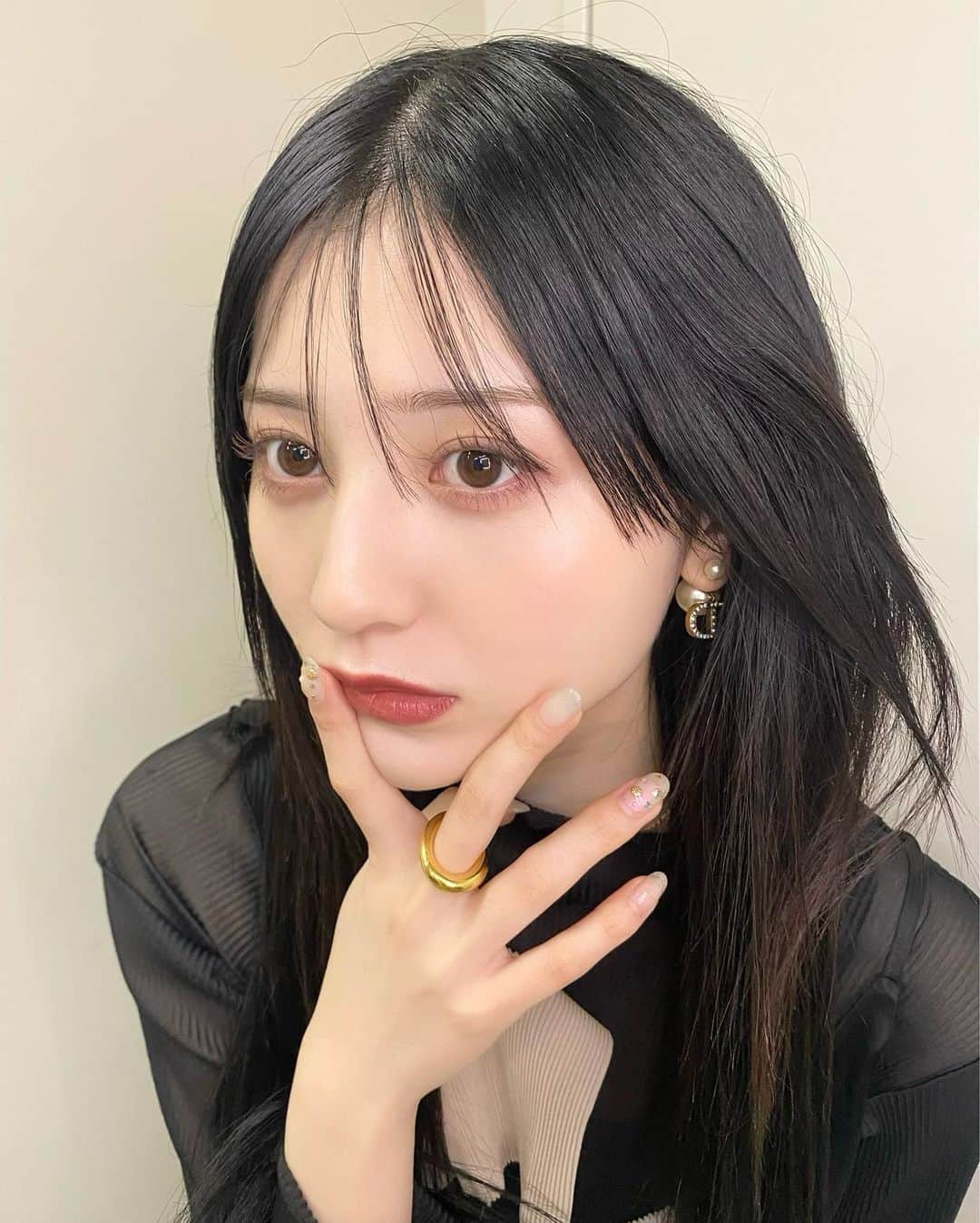 のインスタグラム：「. 写真集イベント 有難う御座いました 沢山の方が来て下さって おめでとうって言葉をかけてくれて やっと ありがとうって伝えられて 発売できてよかった と 改めて心から思いました またイベントします ♡」