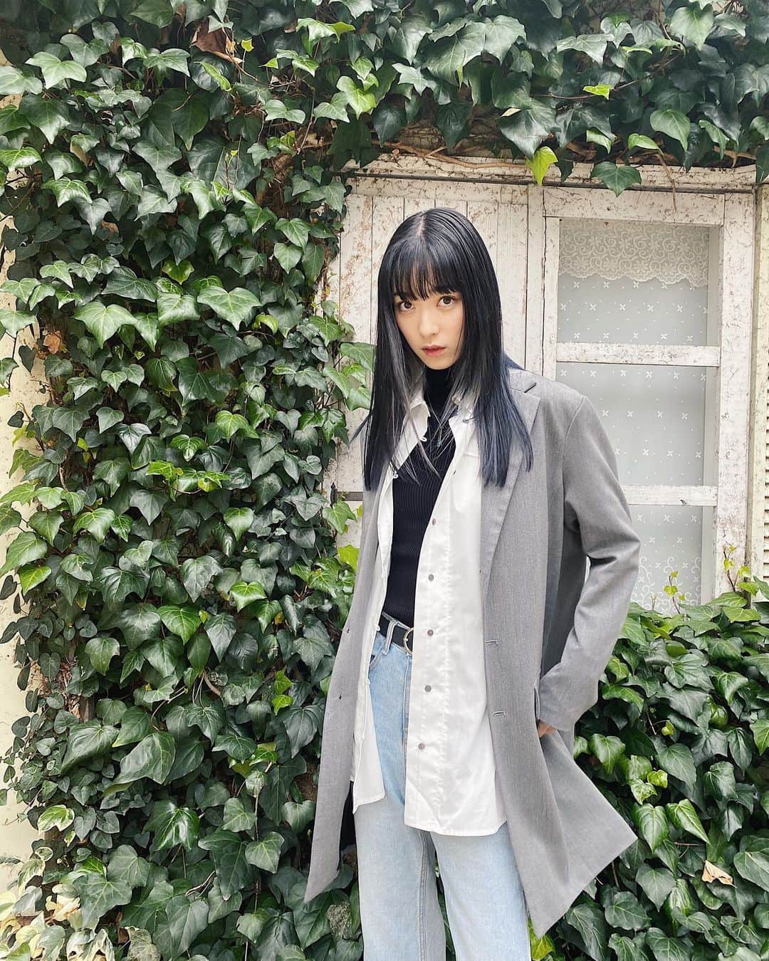 夏目璃乃のインスタグラム：「👒🧶 ・ ・  #夏目璃乃 #rinonatsume #181cm #私服  #春服  #ノーマルカメラ  #오오티디  #데일리룩  #아웃핏  #패션  #메이크업  #ootd #fashion  #nature  #style」