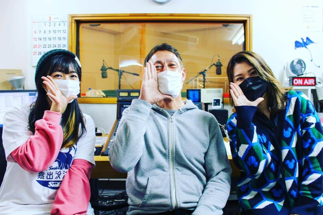 春本由香のインスタグラム：「さぁ！プロ野球開幕しておりますと同時に本日ラジオ配信です！ 今回は、な、なんと東京ヤクルトスワローズスタジオDJなどなさっておりますパトリック・ユウさんがゲストでお越しくださいました😭👏✨ 素敵なお声で癒されます、皆様どうぞご視聴くださいませませ🙇‍♀️✨  https://beatvision.net/koe」