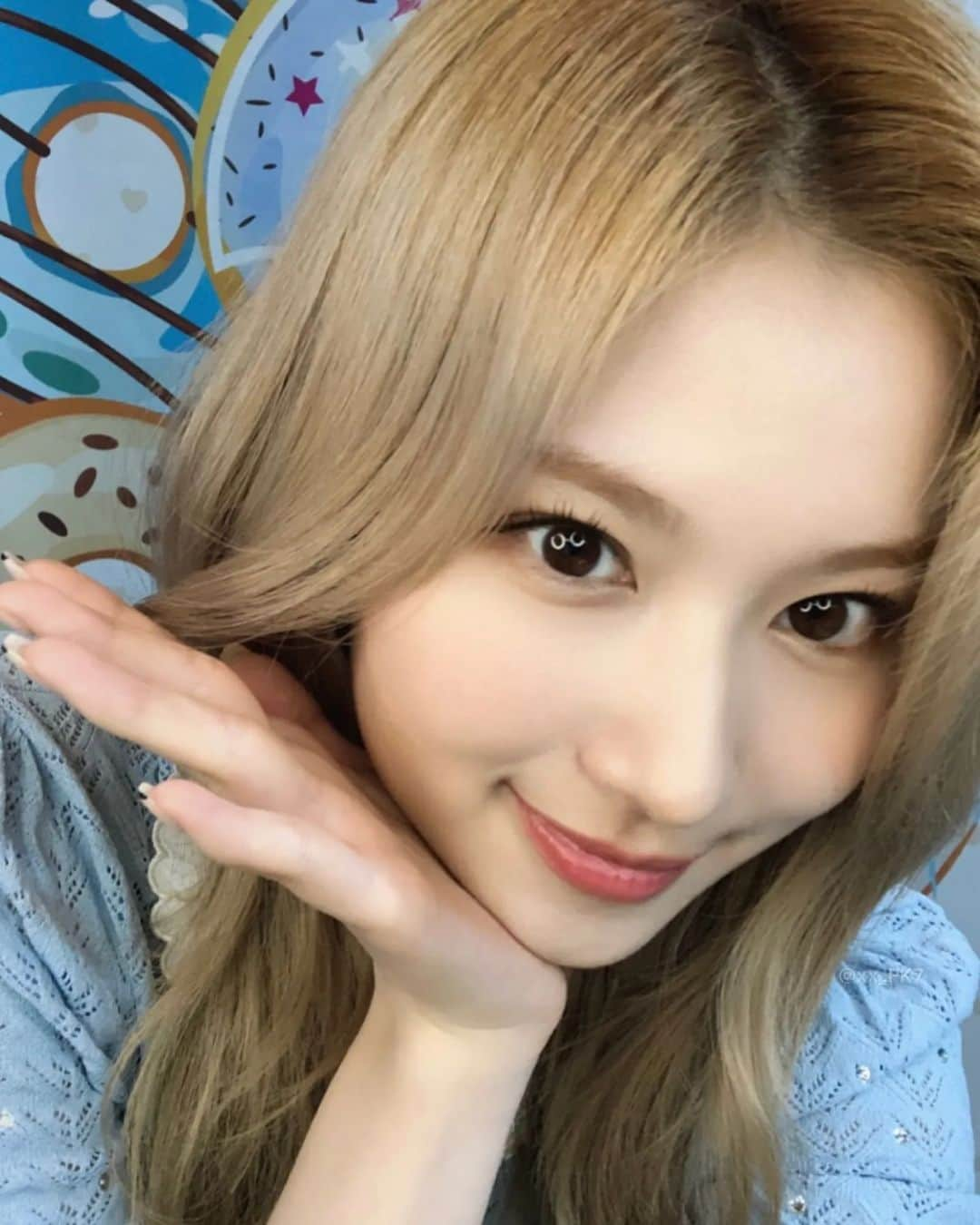 サナさんのインスタグラム写真 - (サナInstagram)「💕 ーーーーーーーーーー Follow > @sana.twice.kr < . @twicetagram #TWICE#트와이스#ONCE#Sana#사나 #Nayeon#나연#Jeongyeon#정연#Momo#모모#Jihyo#지효#Mina#미나#Dahyun#다현#Chaeyoung#채영#Tzuyu#쯔위」3月26日 22時37分 - sana.twice.kr