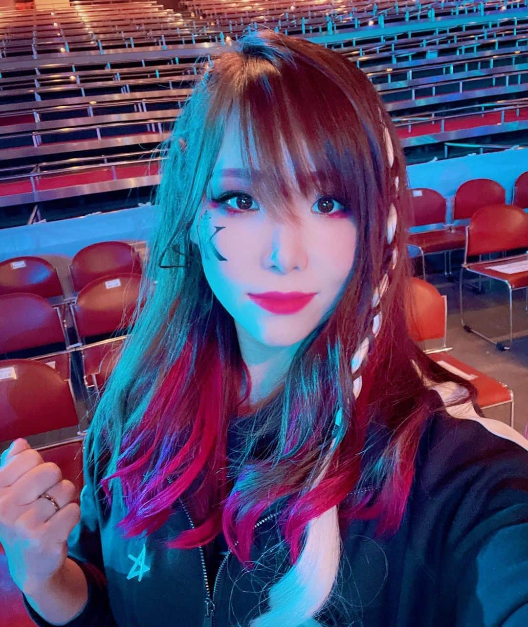 カイリ・セインのインスタグラム：「I'm back!!😉❤️ ただいま。😌 #stardom」