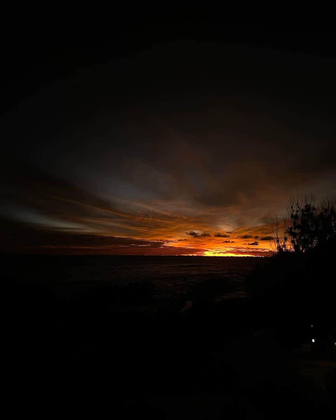 サッシャ・ジャクソンさんのインスタグラム写真 - (サッシャ・ジャクソンInstagram)「When the sky looks like a wallpaper 😍🤩  #sunset #sky #dinner at The Lighthouse @fsdesroches」3月27日 0時39分 - thesashajackson