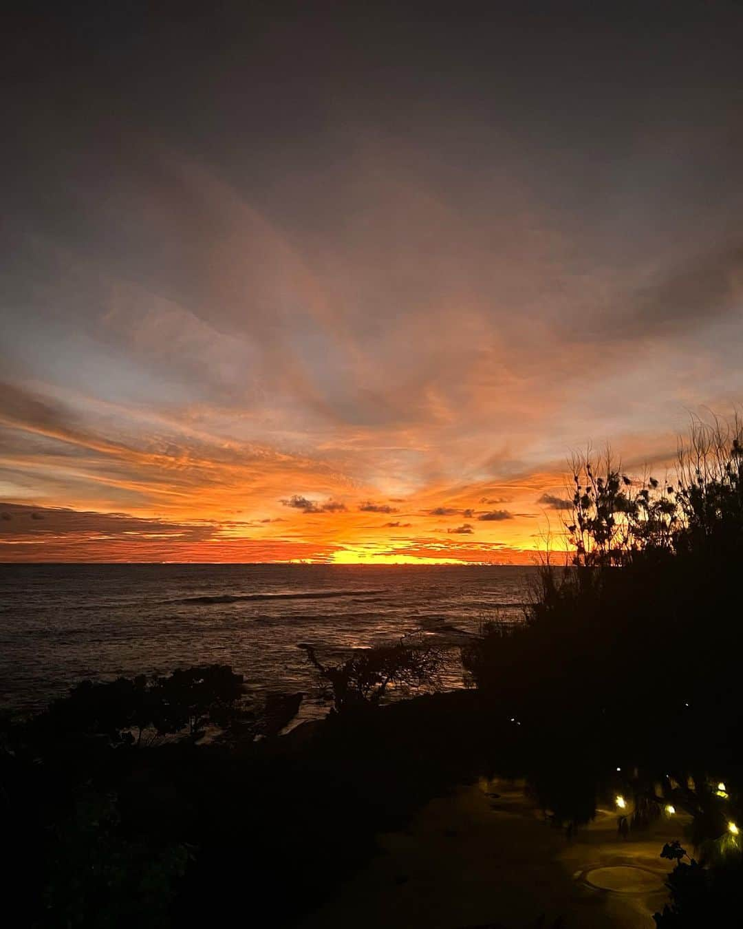 サッシャ・ジャクソンさんのインスタグラム写真 - (サッシャ・ジャクソンInstagram)「When the sky looks like a wallpaper 😍🤩  #sunset #sky #dinner at The Lighthouse @fsdesroches」3月27日 0時39分 - thesashajackson