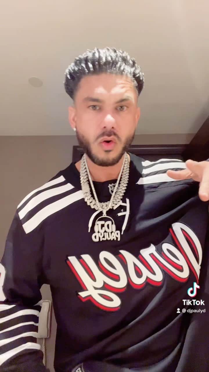 Pauly Dのインスタグラム：「New Jersey TONIGHT!!!! Follow My Tik Tok @djpaulyd 🔥🔥🔥」
