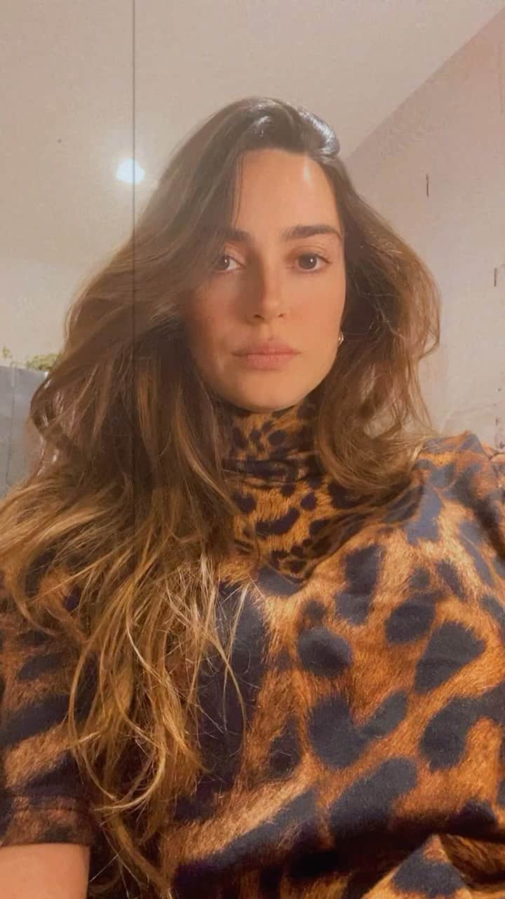 Thaila Ayalaのインスタグラム：「Quem é você com sistemas??? Eu só essa ai… só rindo p não chorar!!!」