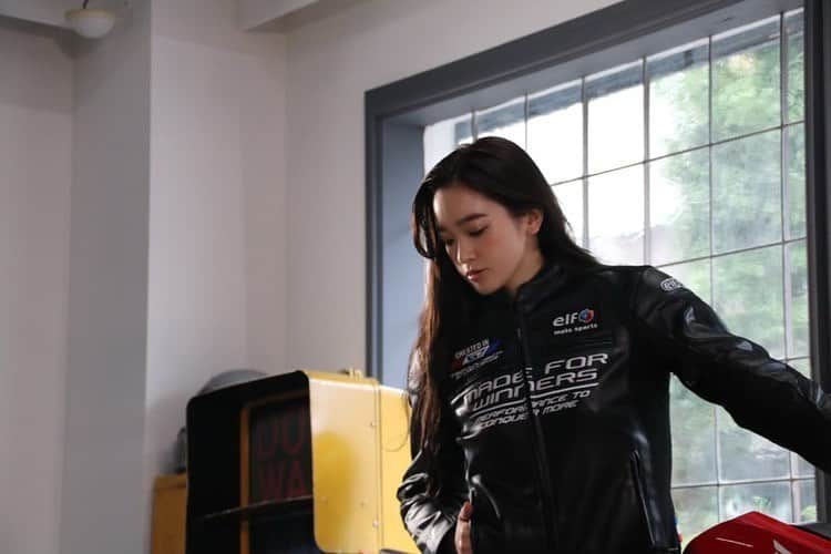 太田麻美のインスタグラム：「ELF @flagship_moto  @elffootwear」