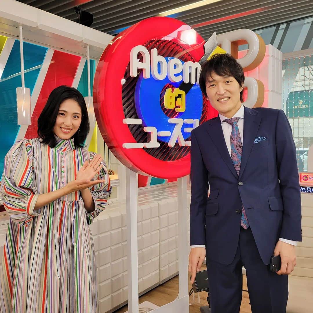 本仮屋リイナのインスタグラム：「大変な手術から無事、復帰された千原ジュニアさん✨✨  YouTubeの配信を拝見して心配でしたが、思ったよりもお元気そうで、よく眠れるようになったとのこと、本当によかったです😊✨  人口関節の手術後のチェックのときにも、ふんどしは便利だそうです😏✴️  あっぱれ、ふんどし👏　  👗Wild Lily @wildlily_daikanyama  #千原ジュニアさんおかえリイナ #ABEMA的ニュースショー #ABEMA」
