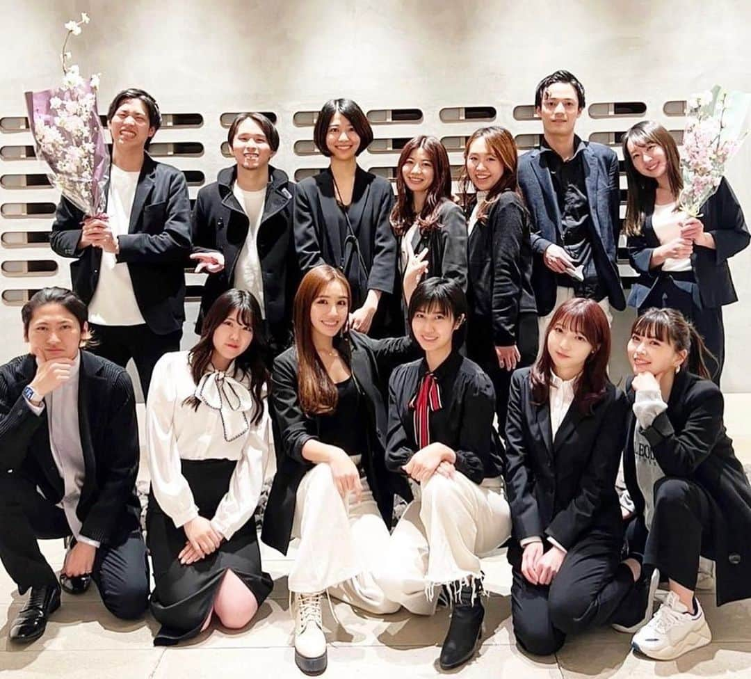 西村まおのインスタグラム：「【Influencer's EXPO 2022】  2022年3月24日 IWAI OMOTESANDO  SNSで影響力をもつインフルエンサーを300名のみ厳選してご招待する弊社開催のイベント【Influencer's EXPO】ですが、今回も好評のうちに終了することができました✨✨  今回は、イベントとしては初のトークショーを実施！！  参議院議員の三原じゅん子先生、4代目バチェラーの黄皓さん、バチェロレッテの當間ローズさんにご登壇いただきました🙇‍♀  そしてこの度のイベントを大盛況のうちに終了することができたのも、ご協賛いただいたクライアントの皆様、お力添えいただいた代理店様あってのことです。 本当にありがとうございました！！  関係者の皆様には、ご迷惑をおかけしてしまったこともあるかとは思います。回を重ねるごとにより良いイベントにできるよう運営一同邁進して参りますので、今後ともよろしくお願いいたします🙇‍♀️✨  ちなみにですが、次回の開催も決めています✨  規模は過去1番！ 日本を代表するイベントになるため気合を入れて大きくやるつもりです💪💪 一緒にお取り組みできる方、イベントに興味がある方、ぜひご連絡お待ちしています🙇‍♀️✨  ---------- ✨Special Thanks✨ @iwai_crazy  @miharajunco  @haohaohaokun  @toumarose_official  @estheprolabo_official  @gekkeikansake_jp  @kobayashi_pr_official  @mirror_fit  @lorealparis  @kagome_jp  @8hotel_chigasaki  @pdc_jp  @natsuha_maeyama  @fuji_momoya  @haru0127x  （順不同、敬称略）」