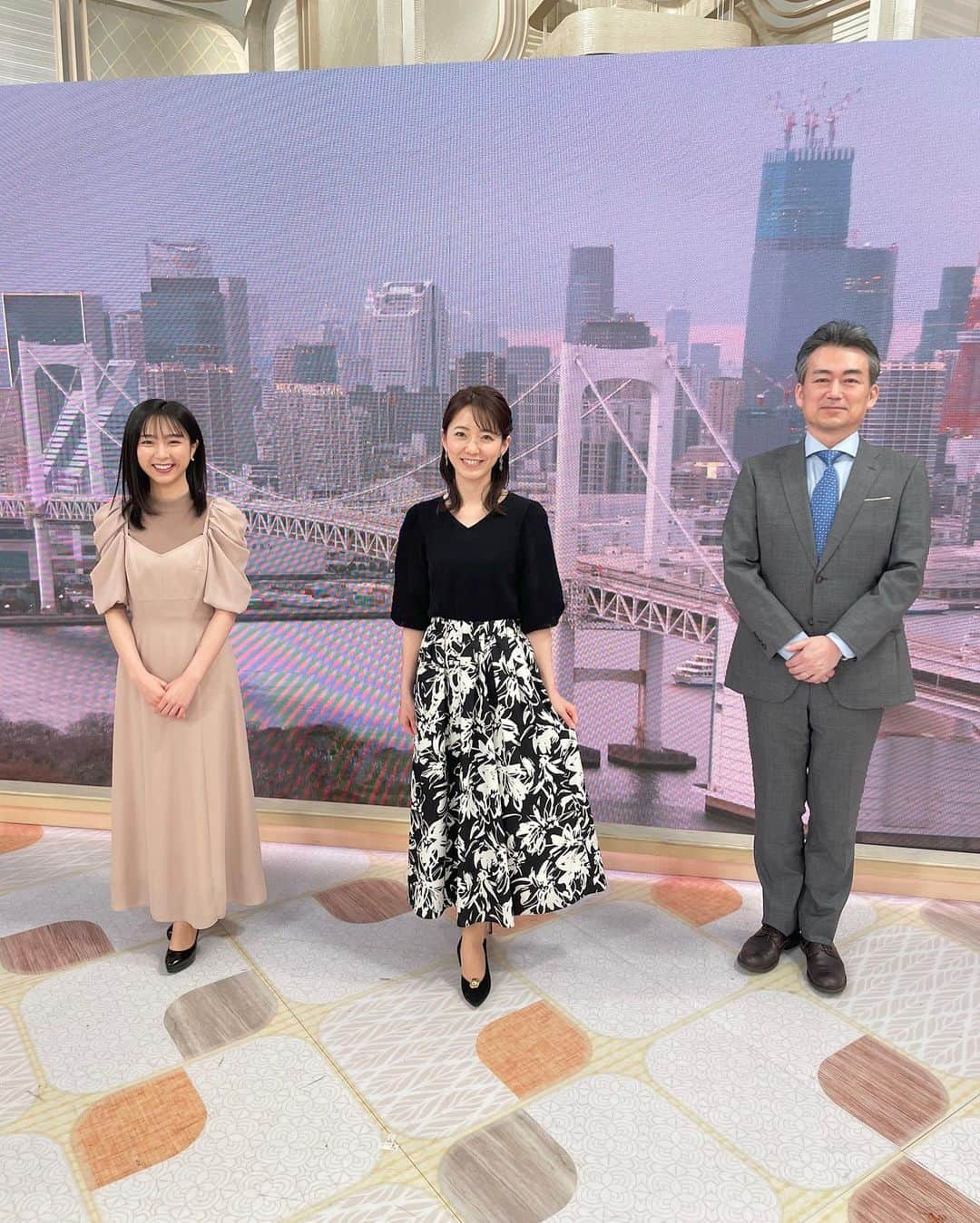 フジテレビ「プライムニュース イブニング」さんのインスタグラム写真 - (フジテレビ「プライムニュース イブニング」Instagram)「今年は全国的に春本番の暖かさでした。 日曜日、どのようにお過ごしでしたか？  今年度もあと少しですね。 春からの新生活に向けて準備を進めている方も多いと思います。  自分のペースで！頑張ってください！  内田嶺衣奈 #BEATRICE @beatrice_fsf #Liesse @liesse_official  佐久間みなみ #AndCouture @and.couture #お世話や @osewaya_official  #内田嶺衣奈 @reina.uchida #奥寺健 @fujitv_announcer #永尾亜子 @ako_nagao #佐久間みなみ @sakuma_minami #フジテレビ #アナウンサー #ニュース」3月27日 18時18分 - livenews_it