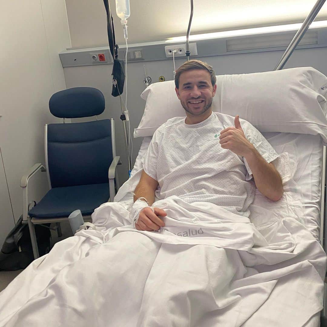 セルジ・サンペルのインスタグラム：「No es lo que sucede, sino cómo reaccionas ante ello. Una piedra más en el camino. Muchas gracias por vuestros mensajes, seguiré trabajando como siempre para volver más fuerte. Sin excusas. WEAREKOBE  起きた事よりも、それにどう反応するかが大事。ここからまた積み上げていこう。  みんなからのメッセージありがとうございます。いつものように激しくトレーニングをして、今まで以上にに強くなって戻ってきます。  WEAREKOBE」