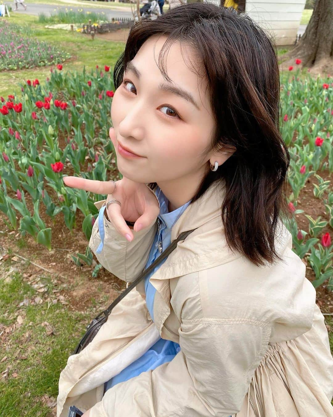 吉田実紀のインスタグラム：「今日お昼は少しあったかかったぁ🥰 寒暖差激しいからみんな体調崩さないように気をつけてね（先々週風邪ひいたお前が言うな）」