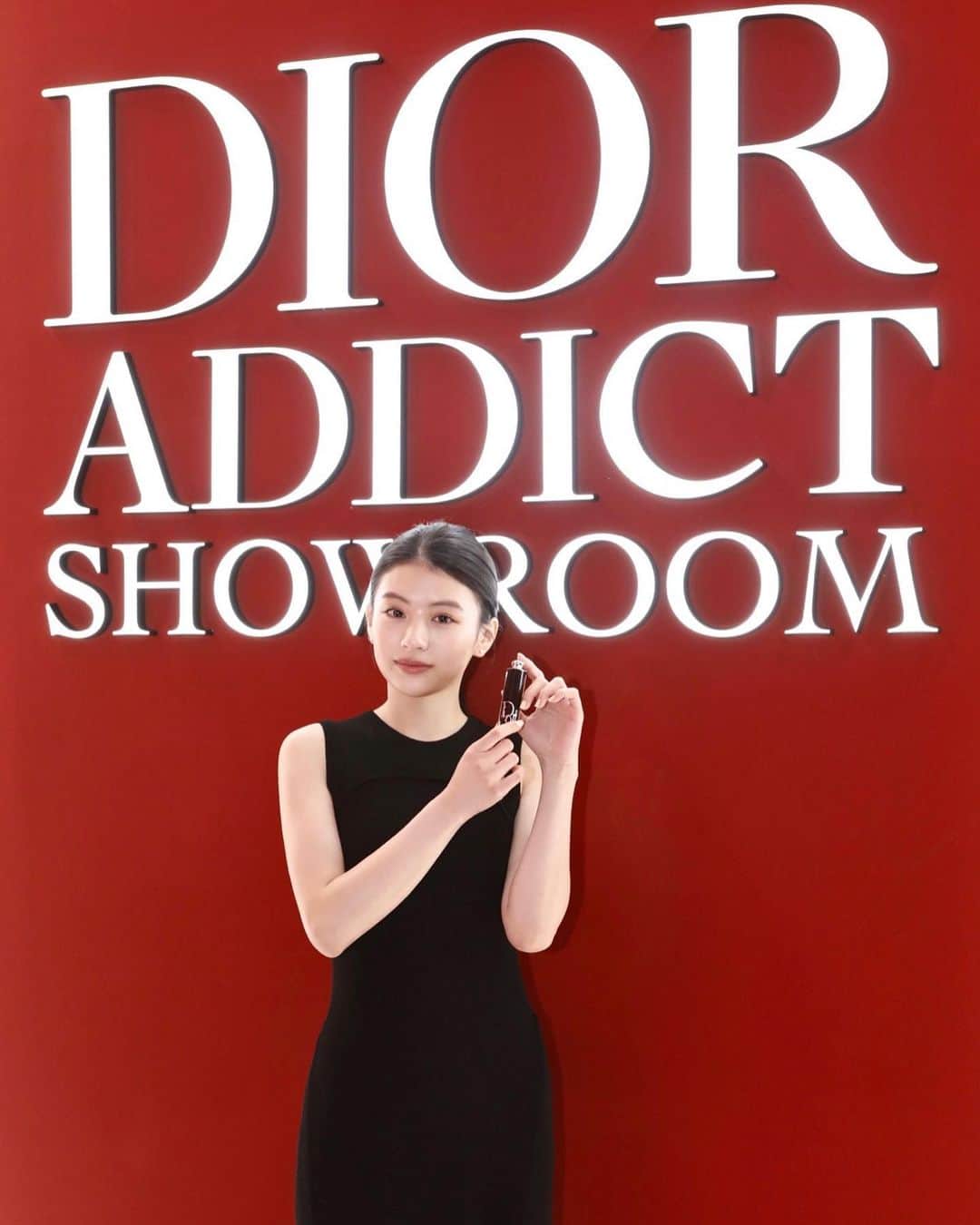 出口夏希さんのインスタグラム写真 - (出口夏希Instagram)「ディオール アディクト リップスティック 4月8日〜全国発売  メゾン ディオールのファッション コードから着想を得たクチュール リップスティック ケースが どれも可愛かったです💄  #DIORADDICT #ディオールアディクト #ディオールアディクトショールーム」3月27日 19時00分 - natsuki__deguchi__official