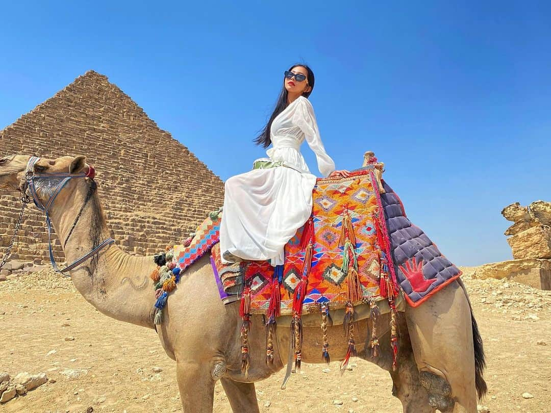 十枝梨菜さんのインスタグラム写真 - (十枝梨菜Instagram)「🪬  #egypt#egypttravel#giza#gizapyramids#pyramid#pyramids#sphinx#egyptfashion#camel#camelride#horse#horseriding#queen#egyptphotography#egypt🇪🇬#travel#trip#travelphotography#travelgram#traveltheworld#travelgirl#traveling#japanese#asian#japanesegirl#asiangirl#asianmodel#asianbeauty#rinatoeda#十枝梨菜」3月27日 19時58分 - rinatoeda0611