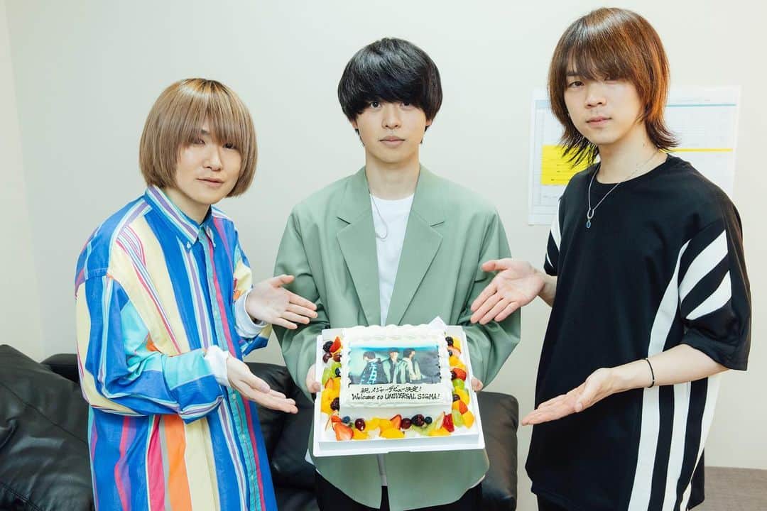 のインスタグラム：「ユニバーサルミュージックよりメジャーデビューします！ 変わらず音楽を届けていけるように精進します。これからも宜しくお願いします！」