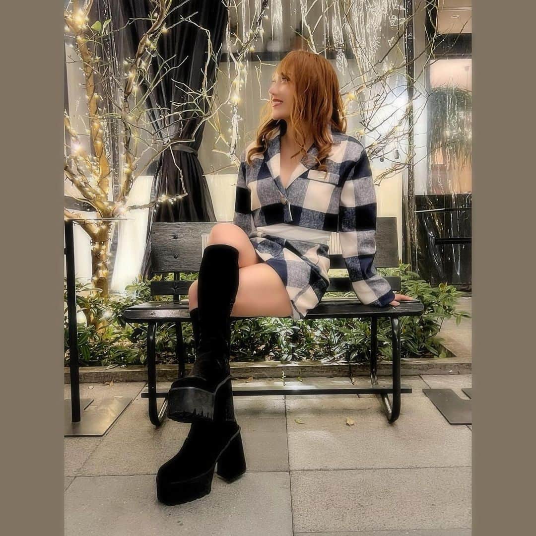 のインスタグラム：「dinner&shopping&training talk♡  TRUNK KICCIN 表参道🌹  もちろんノンアルコールで🍹  テラスがとても気持ち良かった🌃✨  #cafe#meeting#dinner#表参道#原宿#明治神宮#spring#春#春服#shopping#歌舞伎町#六本木#銀座#キャバ嬢#キャバクラ#リアラ」