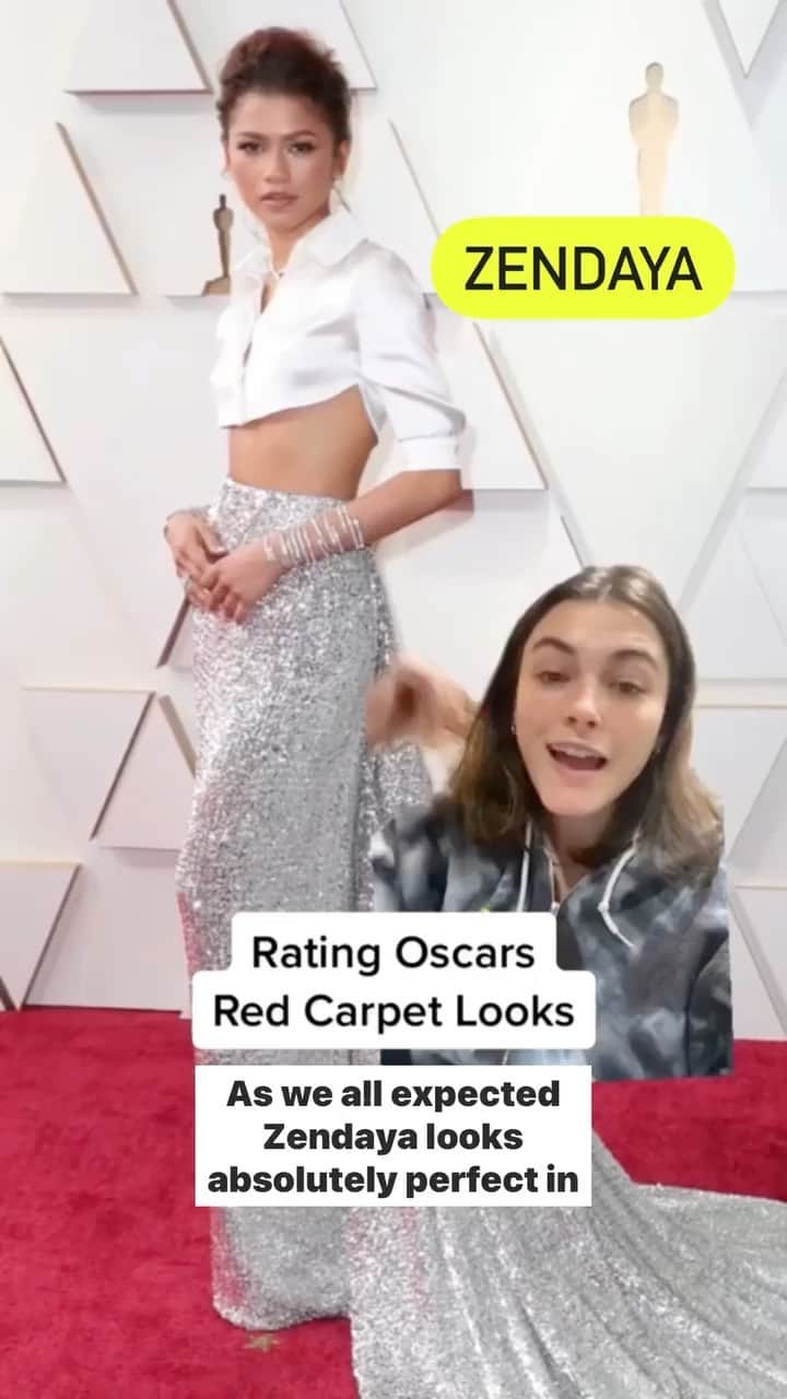メアリー・リン・ライスカブのインスタグラム：「Agree lols.」