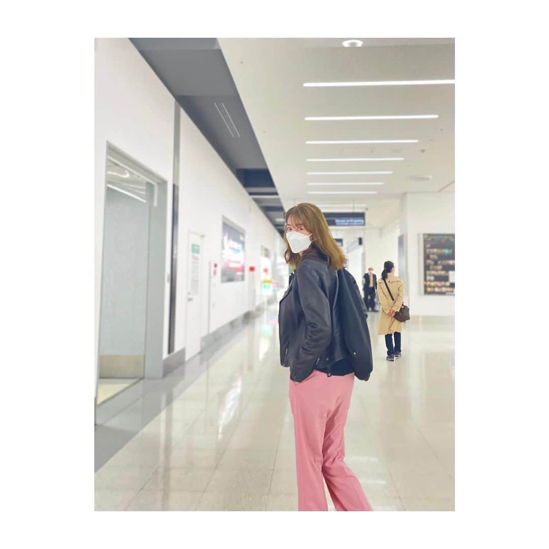 大河内奈々子のインスタグラム：「・ ・ お久しぶりです〜  春ですね  春になると新しいことがしたくなる 色々考えて　みなさんと　 たくさん繋がっていきたいな　 と思ってます😉  思ってるので　 行動します🙃  これからも　 うよろしくお願いします。  #うしろ姿が格好良くなりたい #大河内奈々子 #nanakoohkouchi」