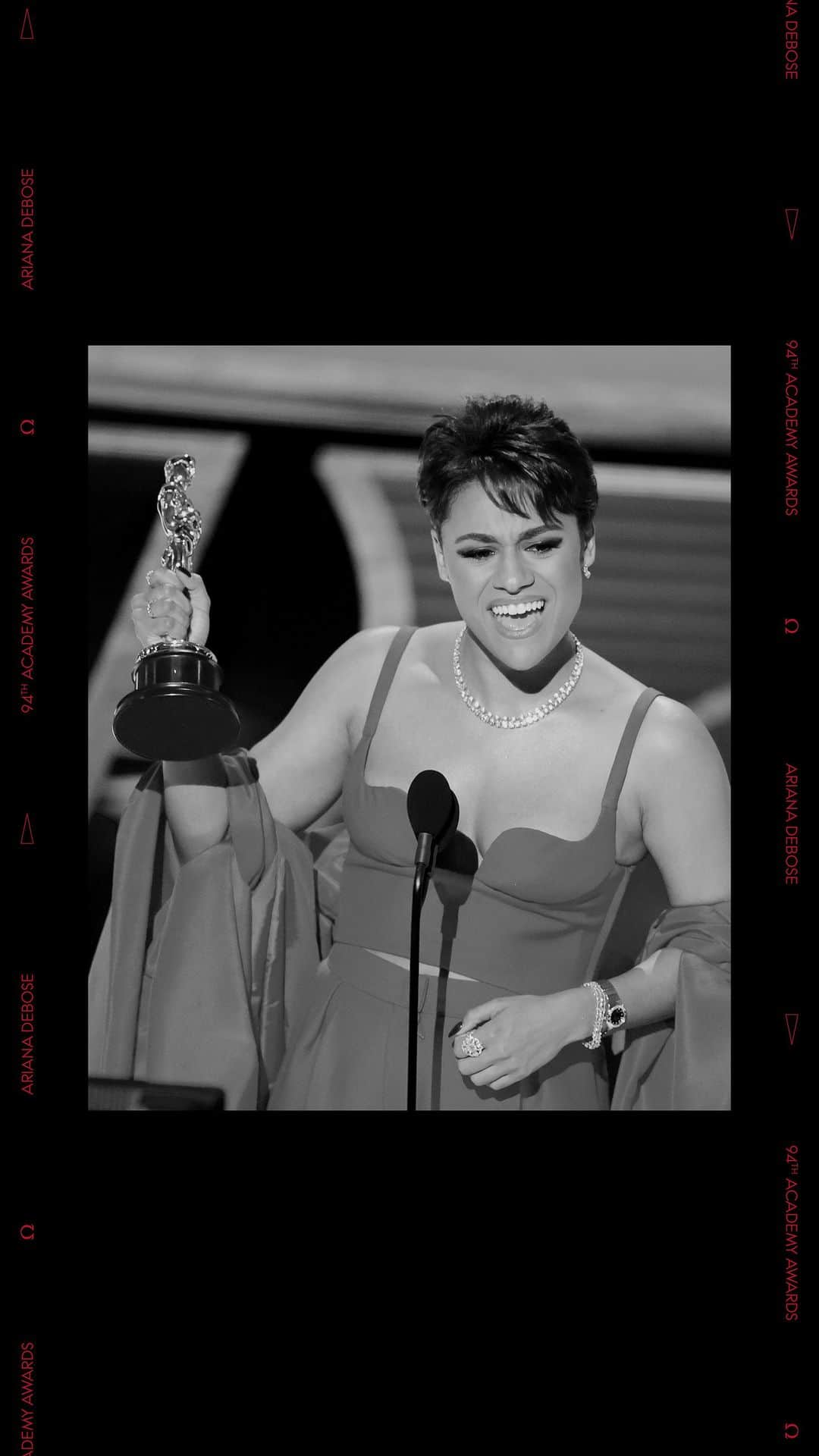 オメガのインスタグラム：「How the stars get ready. @ArianaDeBose is up for an Oscar at @TheAcademy Awards tonight. Look out for her OMEGA Constellation on the red carpet.  #OMEGAMyChoice @arianadebose @zadrianandsarah @theacademy」