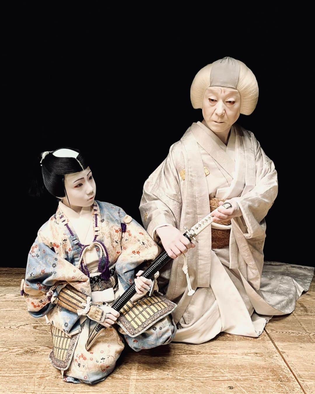 尾上菊之助さんのインスタグラム写真 - (尾上菊之助Instagram)「. 倅が上村吉弥さんと素敵な写真を撮っていただきました。 私も倅もとてもお世話になり感謝でいっぱいです。  #上村吉弥　#尾上丑之助」3月28日 14時42分 - onoekikunosuke