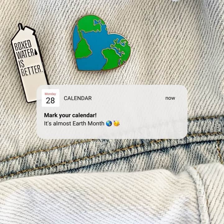 BoxedWaterのインスタグラム：「Countdown to #EarthMonth! 🌎💚 Aren’t these pins the cutest? Snag one with our 24ml 24 pack. Only available through link in bio.   Now through 3/31 or while supplies last.」