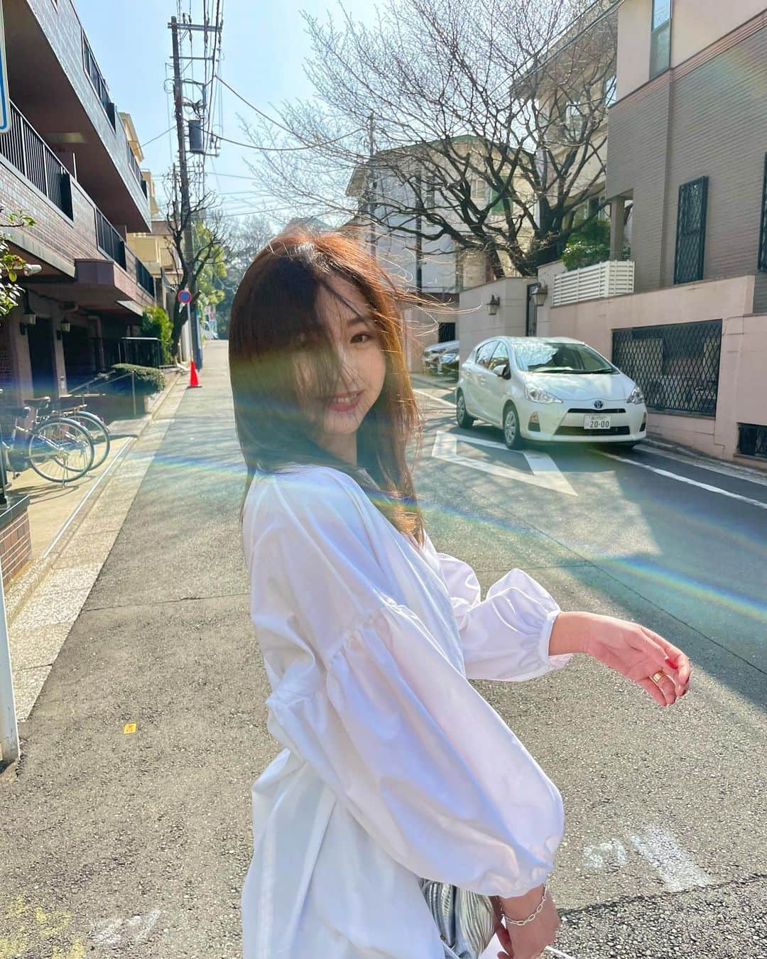 佐山彩香のインスタグラム：「さらっさらぁ〜✨ ストレートでも動きがあっていいかんじ🌸  Thank you♡ @shuhey.ao  @sun_platinum」