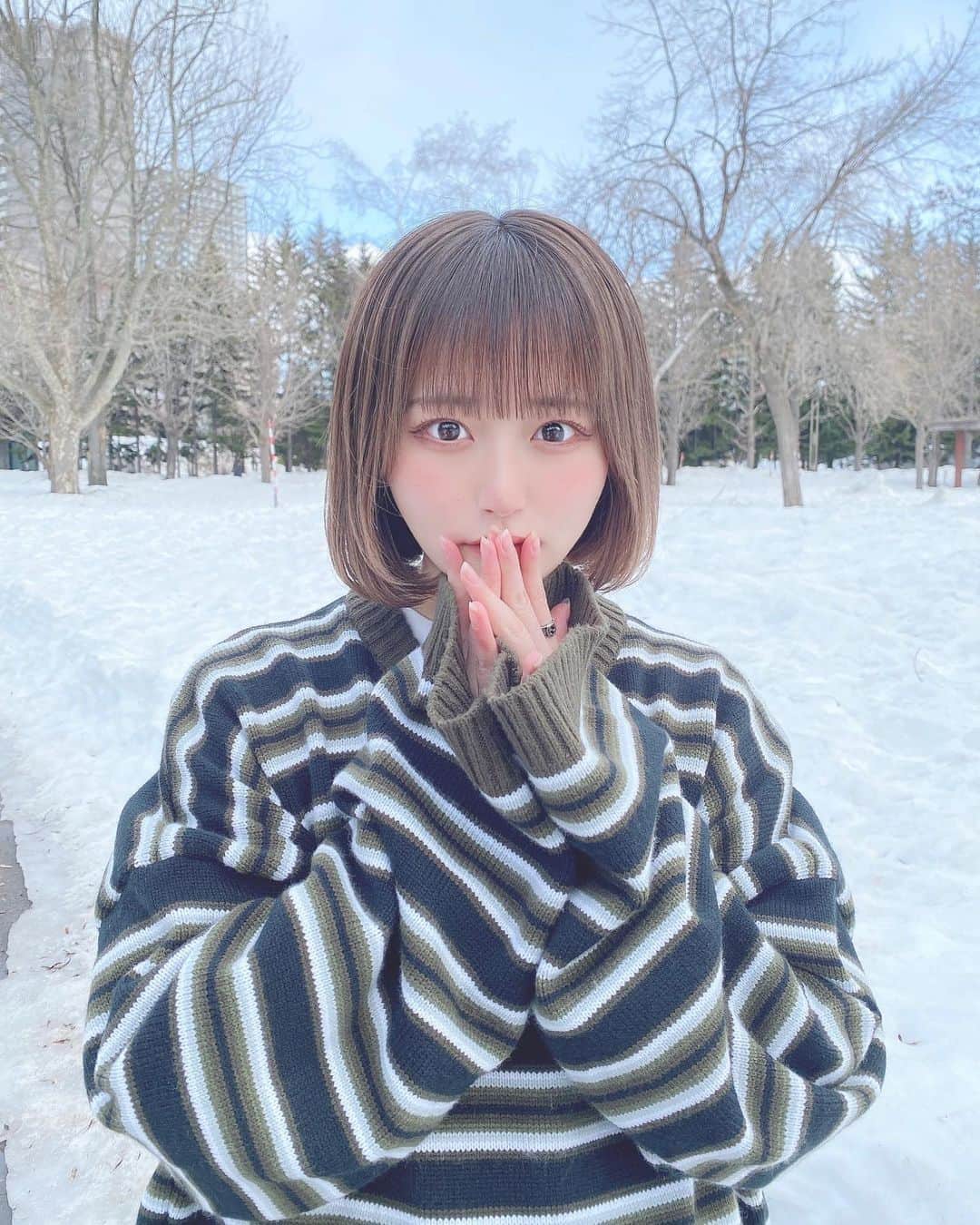 山本優菜さんのインスタグラム写真 - (山本優菜Instagram)「北海道雪めっっちゃ積もってた❄️  意外と暖かくてビックリでした ポテトが美味しすぎました3個買って帰る」3月28日 18時10分 - yamamoto__yuna
