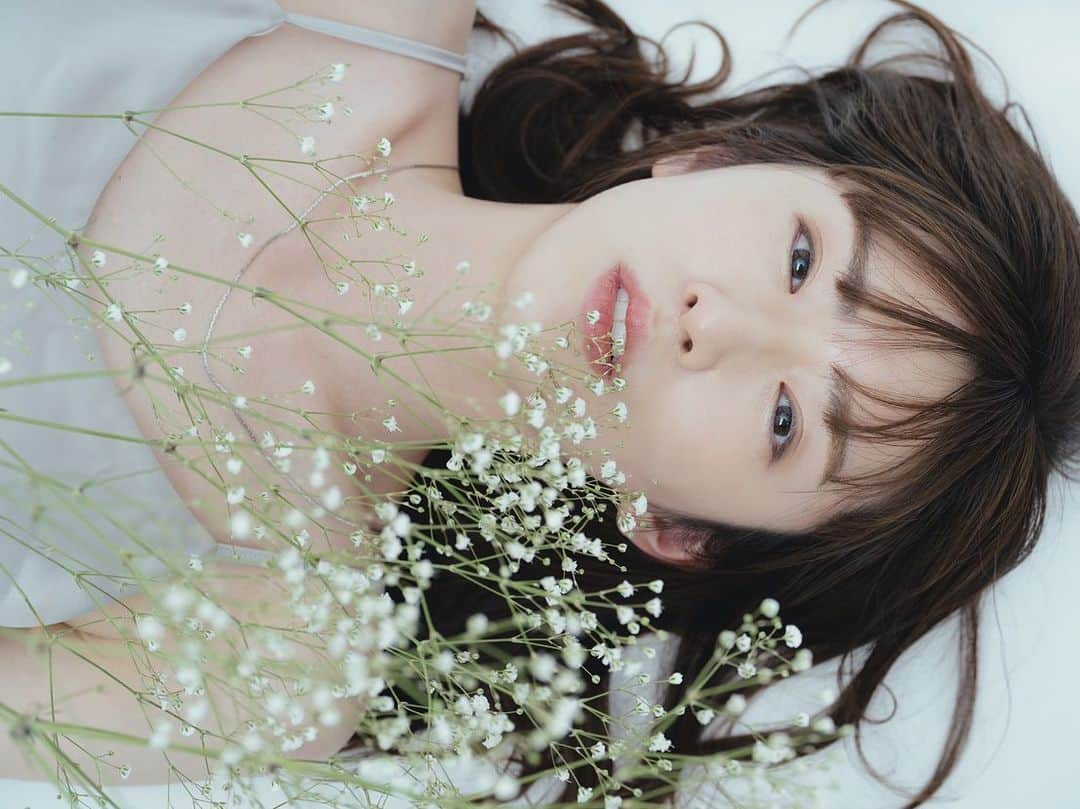 樋口柚子のインスタグラム：「🤍 Photographer: @acekeca  #作品撮り」