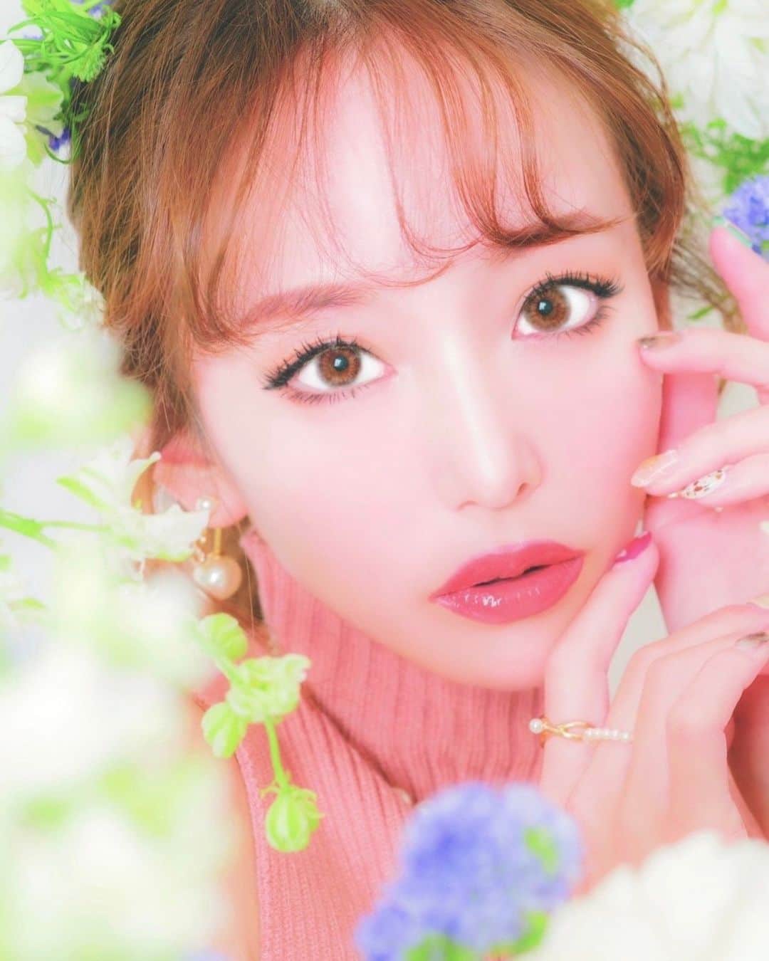 のインスタグラム：「⁡ ⁡ ⁡ ⁡ 春爛漫🌸 ⁡ ⁡ ⁡ ⁡ ✁┈┈┈┈┈┈┈┈┈┈ ⁡ ３月のヘア詳細 ヘアサロン @rip.hair  担当 @hayato_imaoka  ブラウンベージュカラー継続中 髪質改善リケアトリートメントで 変わらずつやつやヘア！ ⁡ 動画と写真でツヤサラ伝わる🔥 サラサラ過ぎてモテ髪よ ありがとう😋🌸 ⁡ ✁┈┈┈┈┈┈┈┈┈┈ ⁡ ⁡ ⁡ #武田静加#姉ageha#姉アゲハ #専属モデル#モデル#model#雑誌#生き方#beauty #ビューティ誌#2022年#4月号 #hair#haircolor#color#hairsalon#rip#今岡隼人」