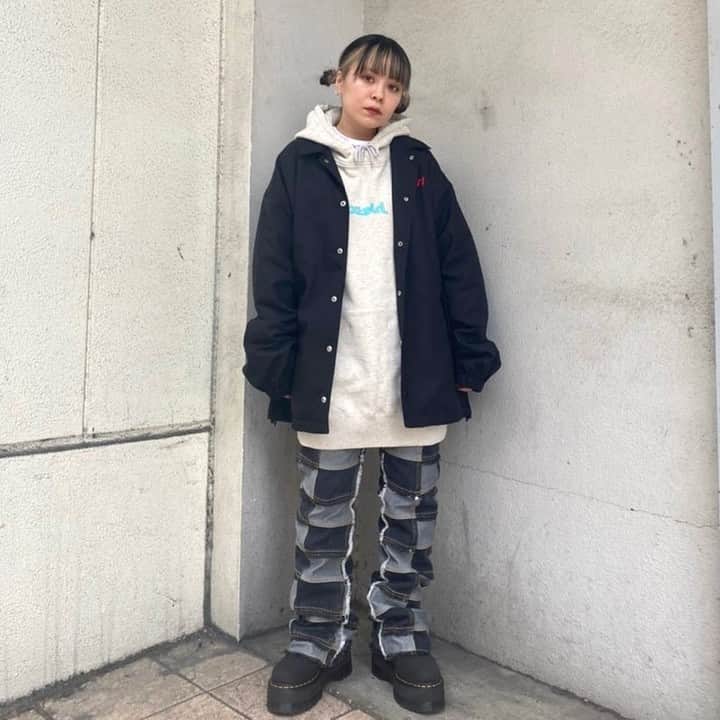 XGIRL_ootdのインスタグラム：「#xgirl_ootd @__wendys2 145cm 　 X-girl HIROSHIMA STAFF 　 ------------------------------------ ▪️LOGO COACH JACKET ￥14,300(税込) ▪️EARTH AND MILLS LOGO SWEAT HOODIE ￥13,200(税込) ▪️PATCHWORK DENIM FLARE PANTS ￥15,400(税込) ------------------------------------ 　 #xgirl #xgirljp #xgirlus #エックスガール #ストリートコーデ #ストリートファッション #スタッフスナップ #ootd #ootdfashion #outfitoftheday #春コーデ #スウェットコーデ #スウェット #メンズライク #メンズライクコーデ #パーカーコーデ #フーディー #コーチジャケット」