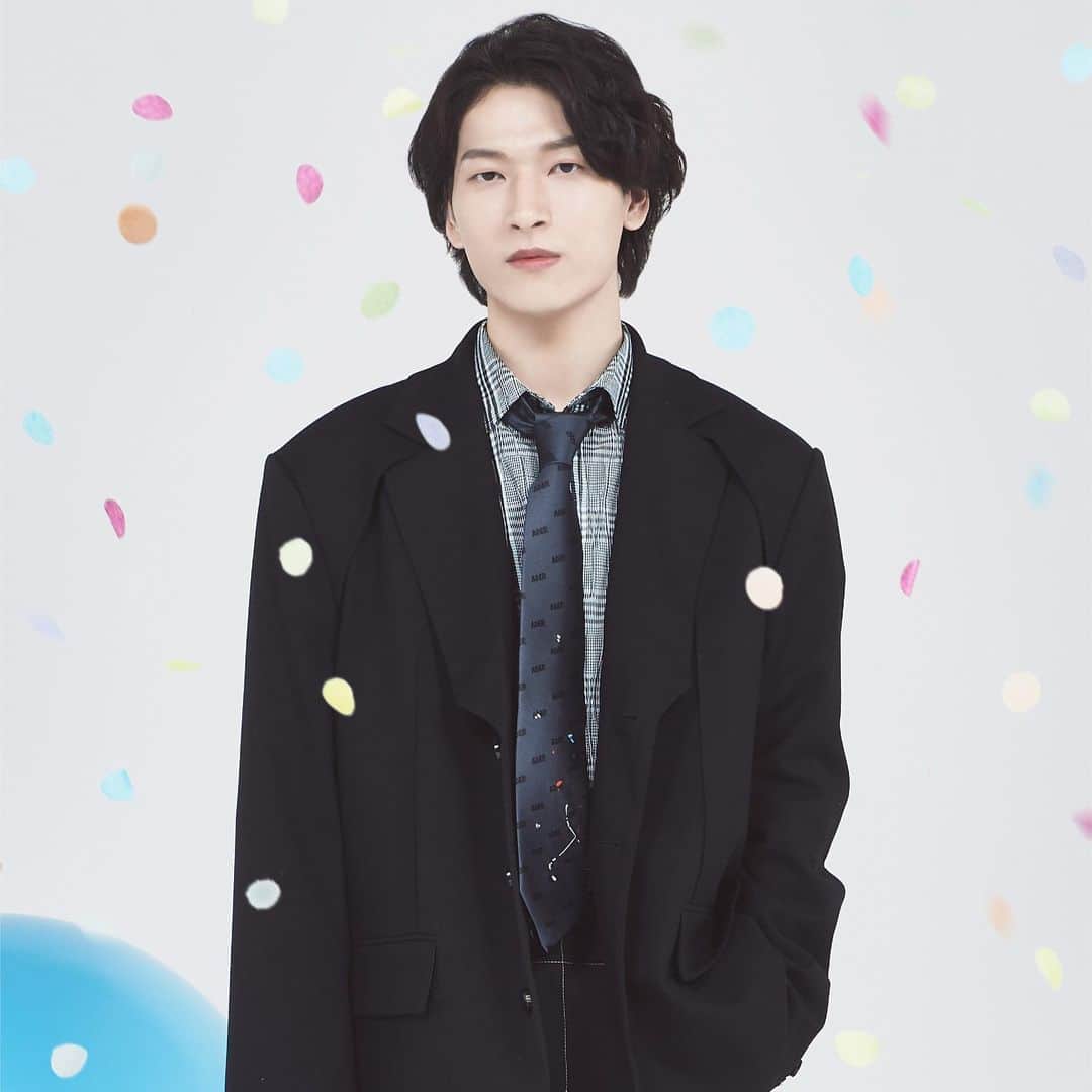 のインスタグラム：「JO1 2ND ALBUM "KIZUNA" ⟴ 22.5.25 RELEASE  ARTIST PHOTO #金城碧海   #JO1 #KIZUNA #With_Us」