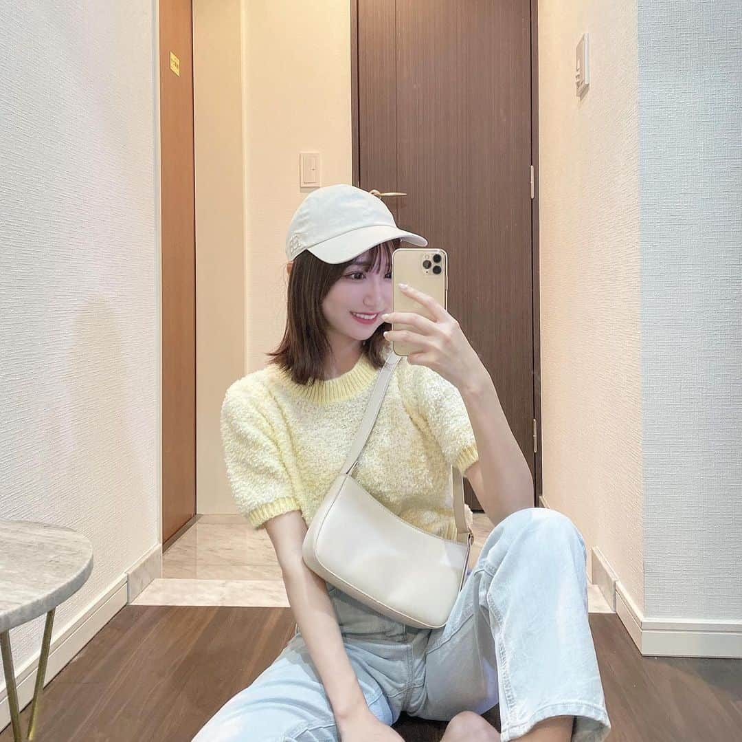 Ayanaさんのインスタグラム写真 - (AyanaInstagram)「spring outfit 🎵🫧 ⁡ プチプラお洋服でcode組んだよん👶🏻 春らしい色味を使ってみた〜〜！ ⁡ プチプラなのに可愛い、 FRUITY NOTE多めです🗒🫶🏻 ⁡ ❶ tops @fruitynote2021 skirt #SNIDEL sandal #miumiu ⁡ ❷ tops @fruitynote2021 pants #gu cap #SNIDEL ⁡ ❸ tops @fruitynote2021 skirt #GRL shoes #dholic bag #jilsander  ⁡ ❹ onepiece @fruitynote2021 bag #SNIDEL hat #CA4LA ⁡ ⁡ ⁡ 今回使ったブランドFRUITY NOTEは 韓国発の最新の新作トレンドアイテムが 毎週水曜日に更新されてるから要チェック👶🏻♡  4/5まで公式アカウントで20,000円分の買い物券の プレゼントキャンペーンもやっているみたいだから ぜひチェックしてみてね〜🎵 ⁡ #韓国コーデ #韓国直送 #韓国ファッション #フルーティーノート #fruitynote #패션 #코디 #패션스타그램 #데일리룩 #데일리룩코디 #옷스타그램」3月28日 20時59分 - naalunlun