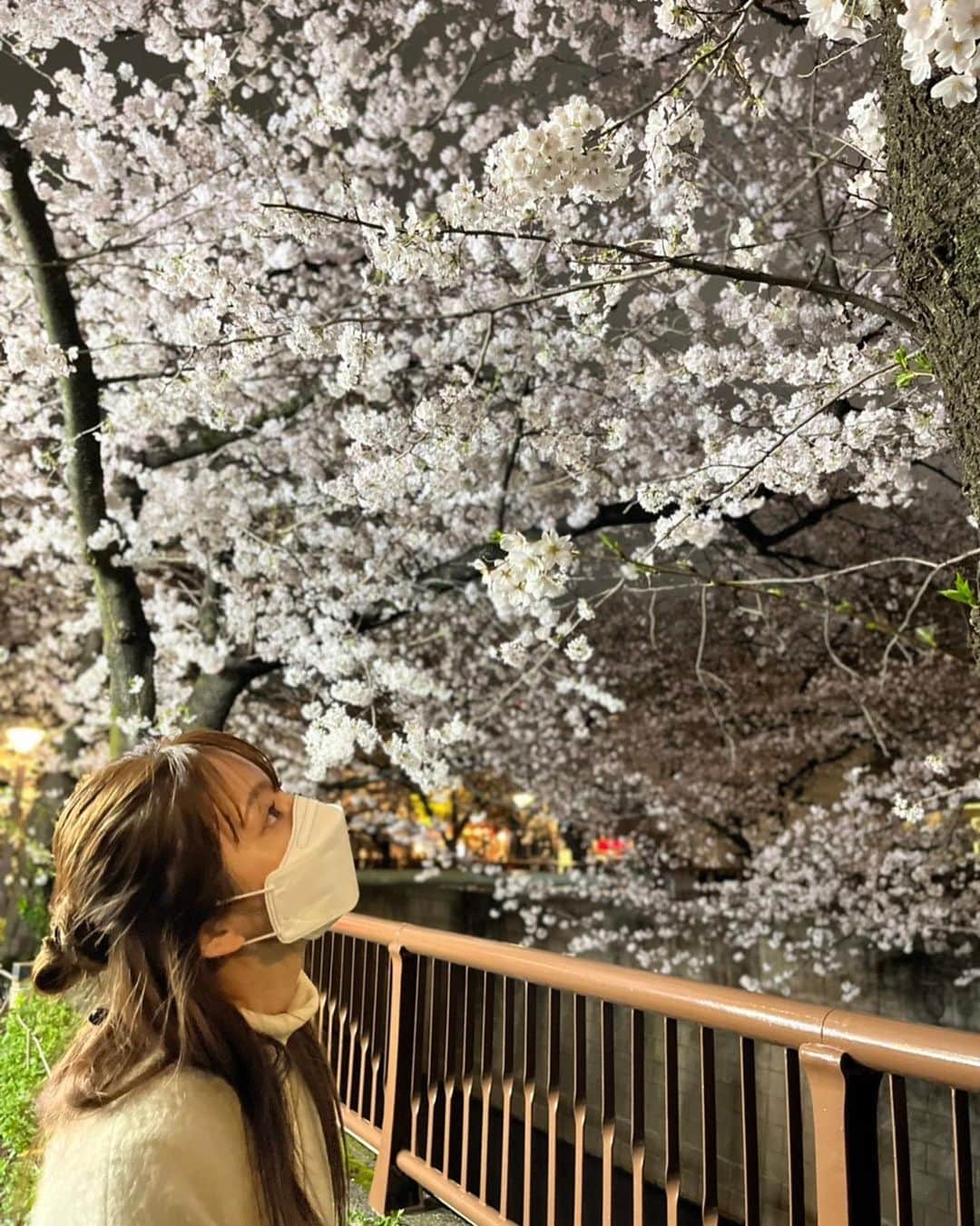 前田ゆうのインスタグラム：「桜🌸が咲く季節になるとワクワクしてくるね😊」