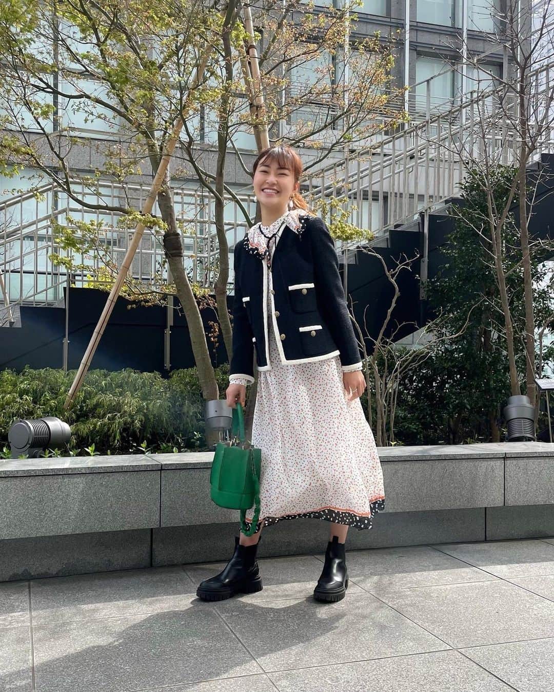 村上佳菜子のインスタグラム：「... スッゴい可愛いワンピースと ジャケット👗❤️ こちらは → @loulouwilloughby_official   なんとなんと！ 名古屋のタカシマヤにもオープン したの！❤️❤️ 是非是非、見に行ってみて！！ . . . #loulouwilloughby #newopen #pr」