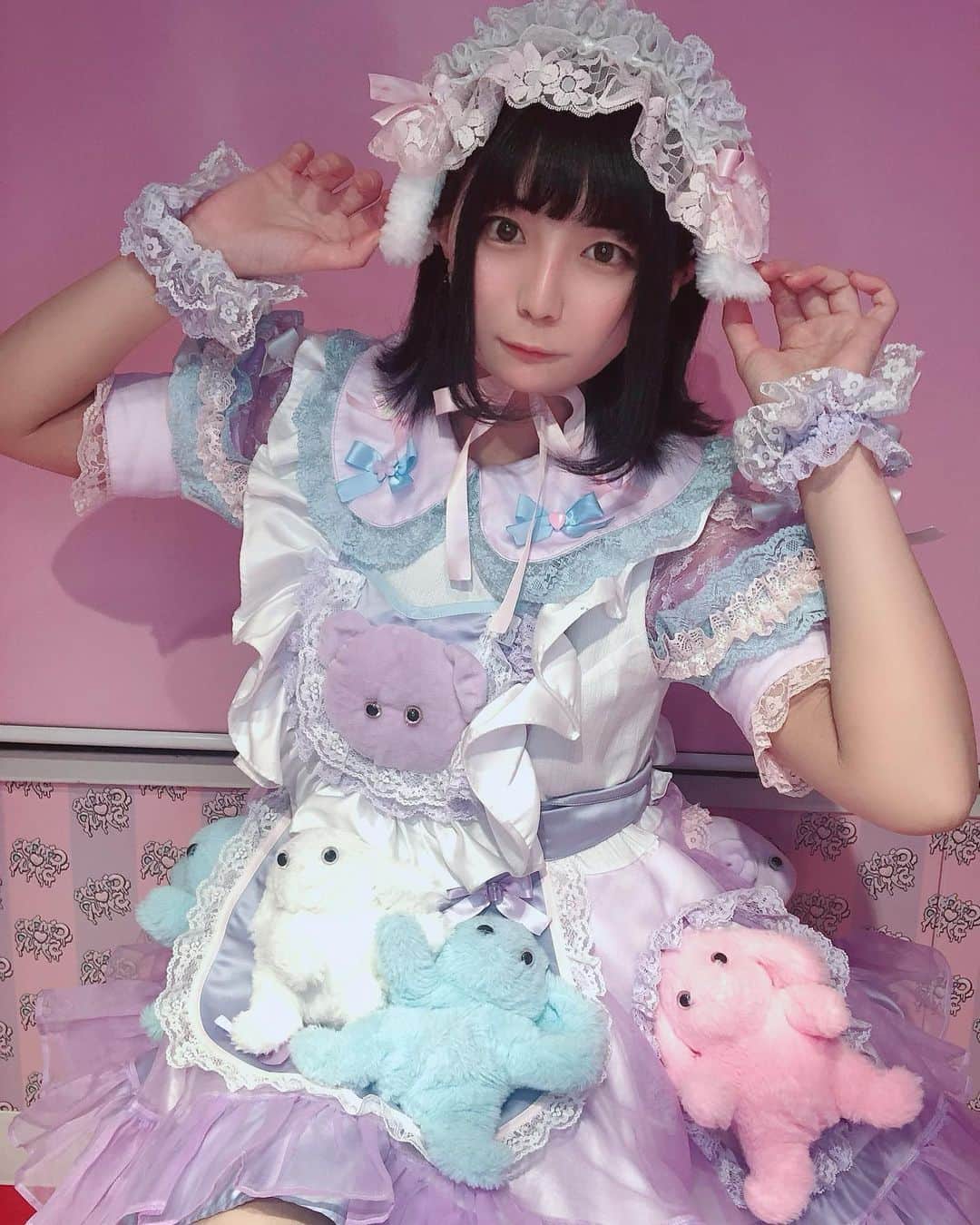 乃木蛍のインスタグラム：「🧸💞 . 原宿のキャンシロさんの制服着せて頂きました😖 最高可愛い！おすすめこんかへでつ！ . . . #コンカフェ #コンカフェ嬢 #原宿 #candyesyrup #セクシー女優 #japanesegirl #follow #粉我 #メイドカフェ」