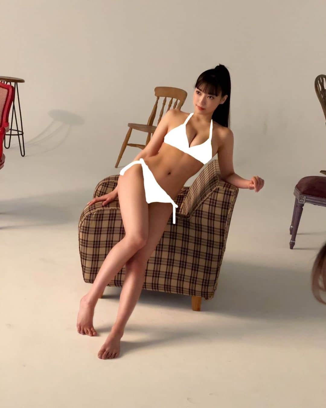 のインスタグラム：「3月31日発売の『#ヤングジャンプ』さんから　#サキドルエース　開始されます💨  サキドルエースに向けてカメリパチャンネルもアップされてます 私の本気を出してみました😤🔥 是非観てほしい…！！！  ↓投票の詳細↓ サキドルの投票に関してはwebとハガキの２つありますがハガキのみとなります！！  LINELIVEポイントは800ポイントでハガキ1枚分です💌➿  🎀LINE LIVE投票用アイテム🎀 無料アイテム トークアイテム ボーナスアイテム 定番アイテム  上記以外のアイテムはポイントに反映されませんのでご注意ください⚠️  「配信期間」 3月31日（木）12：00～4月6日（水）21：00  皆様、応援の程よろしくお願いします！！ ・ ・ ・ ・ ・ ・ ・ ・ ・ ・ ・ 【4月スケジュール】 3月31日サキドルエースLINELIVE開始  3(日)  桜田愛音に投票するぜ！LIVE 5(火)  桜田愛音に投票するぜ！LIVE 6(水)  サキドルエースLINELIVE最終日 8(金)  YouTube配信LIVE 10(日)  WHIP撮影会 12(火)  定期公演@新大久保KPL 13(水)  サマナーズウォー配信 14(木)  サキドルはがき投票(消印) 15(金)  対バン@上野 17(日)  Fresh!撮影会 20(水)  サマナーズウォー配信 24(日)  WHIP撮影会 26(火)  定期公演《半額》@新大久保KPL 27(水)  サマナーズウォー配信 28(木)  対バン予定 30(土)  対バン@渋谷  【5thDVD】 『#おとなになる〜19to20〜』絶賛発売日！！！ 最後の作品なので是非観てね~♡ ・ ・ ・ twitter→ @sakurada_anon ← ・ ・ ・ #桜田愛音　#カメリパ #カメレオンリパブリック　#インスタグラビア #グラビア　#水着 #撮影会　#撮影 #撮影モデル #カメラ #メイク #camera #Shooting #makeup #girl  #photooftheday #selfie #tiktok」