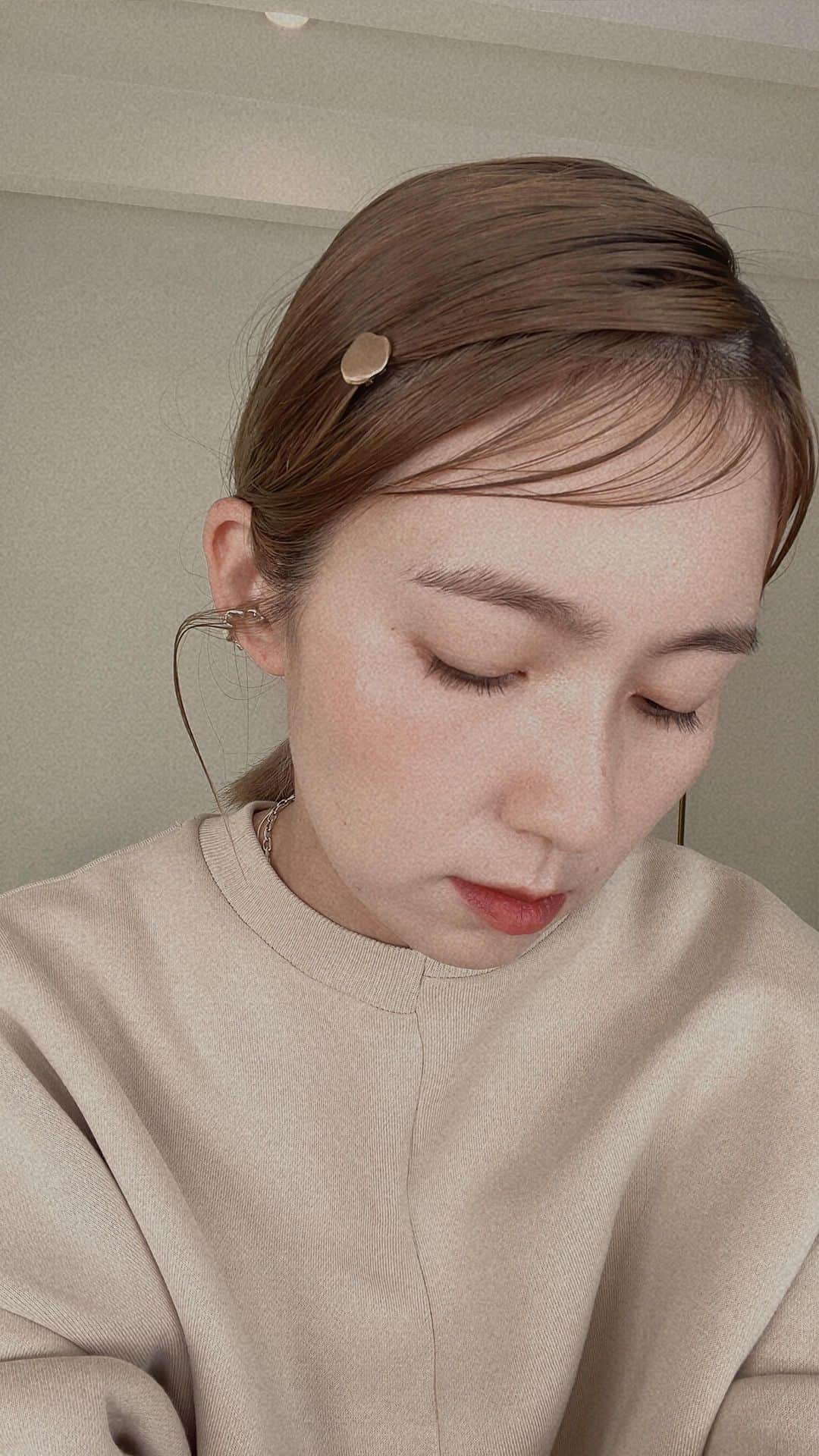三苫愛のインスタグラム：「顔まわりアレンジ @pluietokyo @pluiehair」