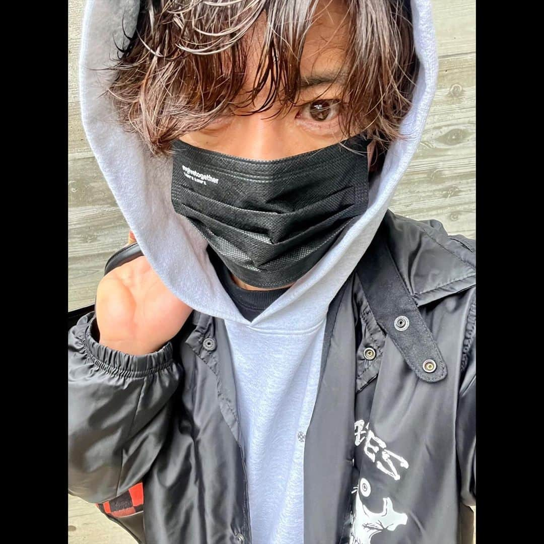 木村拓哉さんのインスタグラム写真 - (木村拓哉Instagram)「⁡ ⁡ ⁡ 「おはよう御座います‼︎ では、行って来ます‼︎ 皆さんも良い1日を‼︎」 ⁡ PEACE‼︎ ⁡ STAYSAFE！ ⁡ 拓哉 #木村拓哉#TakuyaKimura」3月29日 8時06分 - takuya.kimura_tak