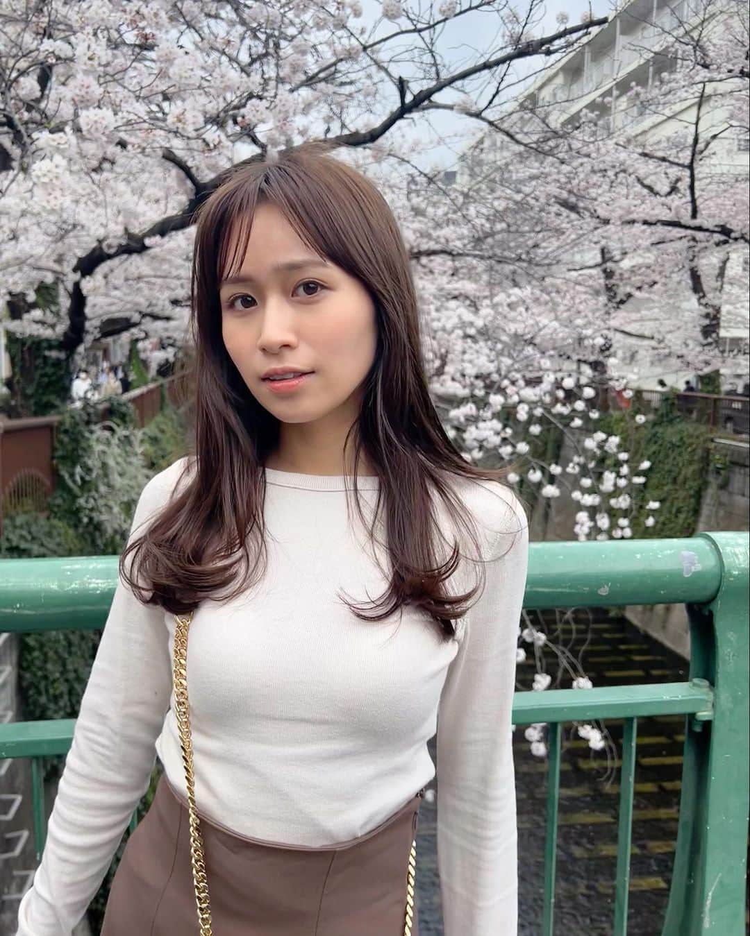 森英奈さんのインスタグラム写真 - (森英奈Instagram)「桜にうっとり🌸🌸　   lip: @chanel.beauty 914♡  #中目黒#お花見」3月29日 21時10分 - hana_mori18