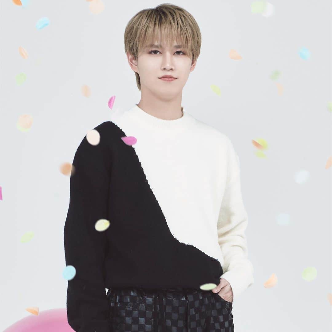 のインスタグラム：「JO1 2ND ALBUM "KIZUNA" ⟴ 22.5.25 RELEASE  ARTIST PHOTO #白岩瑠姫   #JO1 #KIZUNA #With_Us」