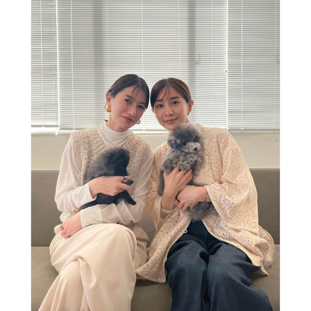 松本恵奈さんのインスタグラム写真 - (松本恵奈Instagram)「みなみちゃんと可愛いワンコに囲まれて幸せショット♡ いつもCLANEのお洋服を可愛く着てくれてありがとう😊💕 また遊びにきてねー♡ #clane #田中みな実」3月29日 12時17分 - ena1123