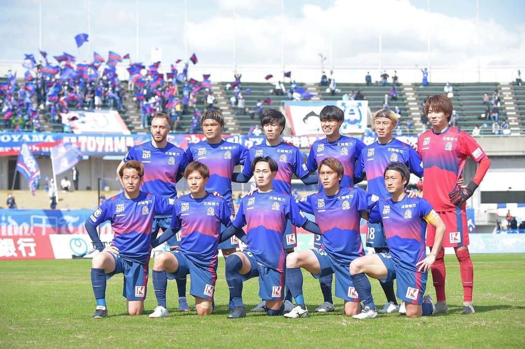 安藤由翔のインスタグラム：「ホーム開幕。たくさんの方がスタジアムに来てくれたのに勝てなかったのは本当に残念です。 みんなが勝ちたいと思ってる。 切り替えよう。 いい準備しよう。」