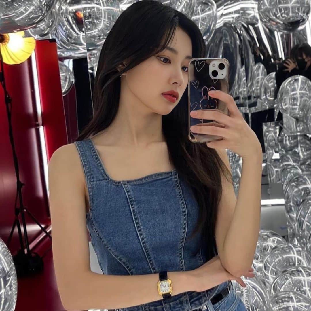 カン・ヘウォンのインスタグラム：「Kang Hyewon everyone ❤️ _ [#KANGHYEWON#HYEWON#강혜원#Kpopdol#likeforfollow#followforlike#like4like#l4l]」