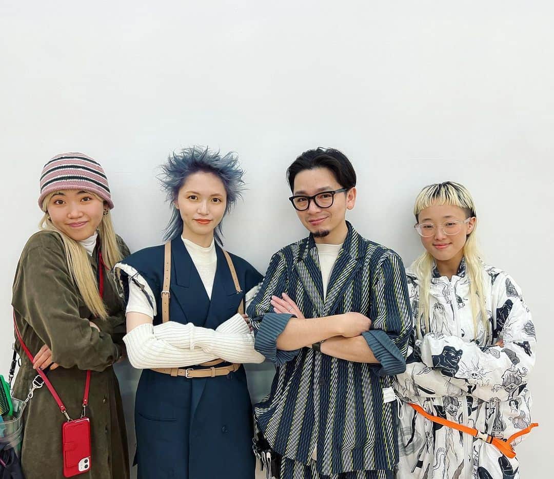のインスタグラム：「今日は栃木にてGAMO主催のセミナーでした。 リアルサロンワークで３名のモデルさんをその場でリアルカットカラー。 少人数制でしたがフィジカルセミナーは良い緊張で楽しい！ 来て頂きありがとうございました！  #GAMO #ガモウ #milbon #ミルボン #栃木　#小山 #セミナー　 #美容師　 #美容師の休日」